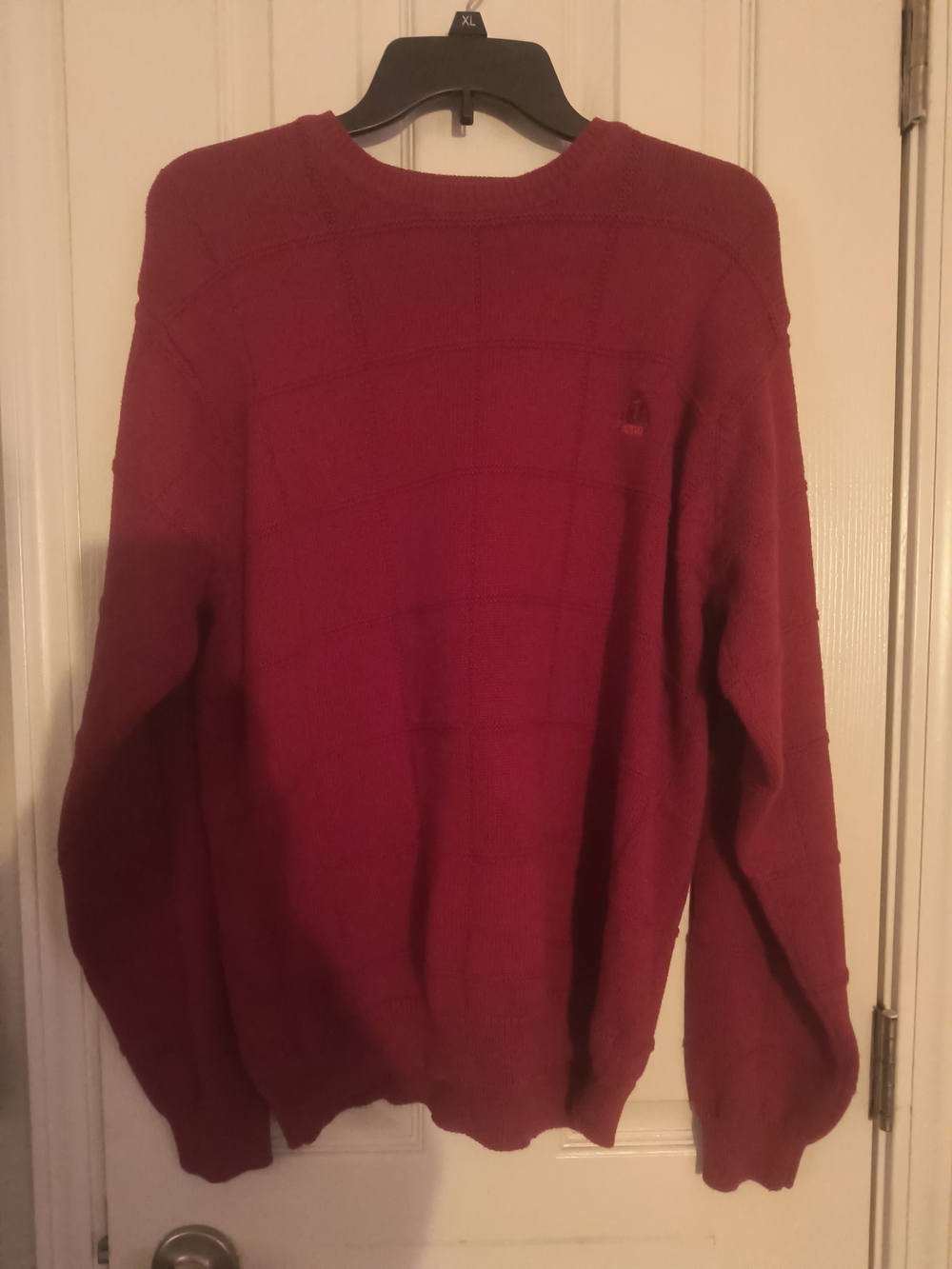 Izod Men's Crewneck Sweater in Burgundy Knit